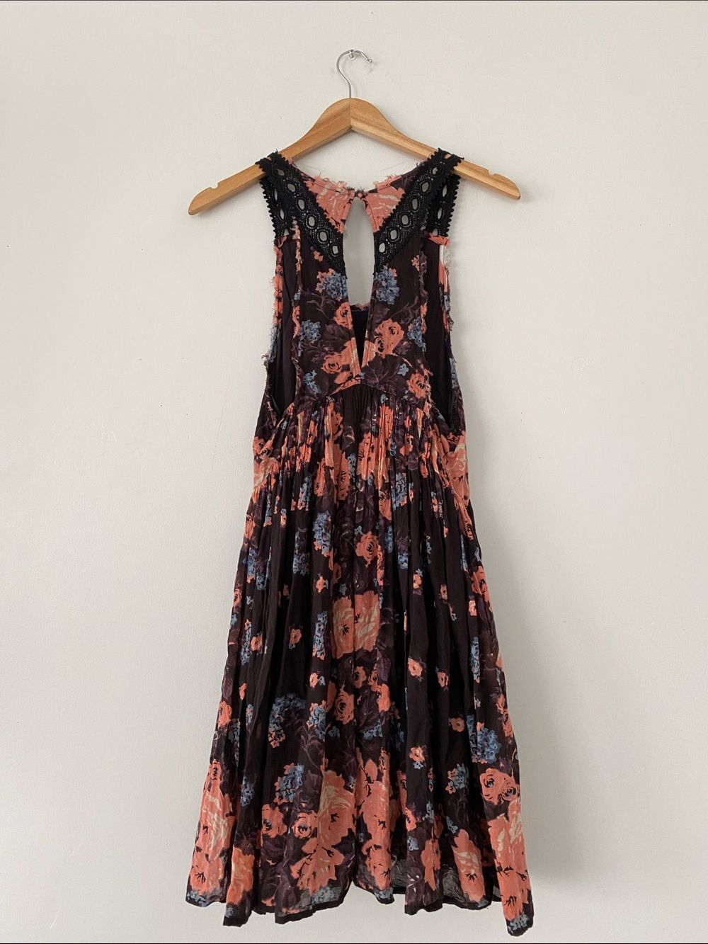 Free People Burgundy & Coral Floral Open Back Babydoll Dress Sz M Lace Boho Chic - Picture 12 of 14
